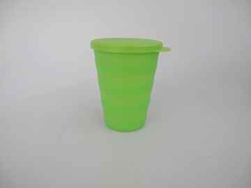 1a TUPPER J37 Trinkbecher JUNGE WELLE TRINKHALM Becher — 1x 330 ml — grün