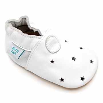 Dotty Fish Leder Babyschuhe – rutschfest Wildledersohle – chromfrei weiche Lederschuhe – Baby Jungen und Mädchen – weiß Sterne Taufe