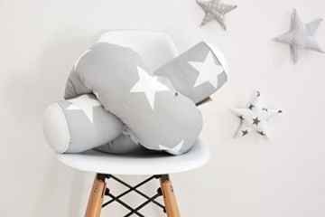 KraftKids Bettrolle große weiße Sterne auf Grau und Uniweiss Rollenlänge 140 cm und Rollenlänge 200 cm