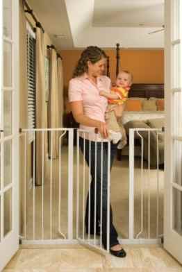 Regalo Breites Baby-Schutzgitter, inklusive 2 Verlängerungs-Kits (96 und 132 cm)
