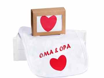 Trend Mama Lätzchen im Geschenkkarton „Oma & Opa “ super Geschenk für die werdenden Großeltern, onesize