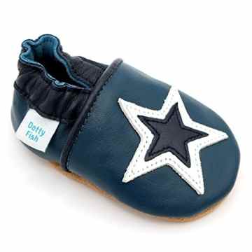 Weiches Leder Babyschuhe mit Wildledersohle Dotty Fish. Marineblau und Weiß Sternendesign Jungen