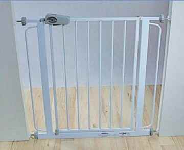 Bettacare Einfach locker Gate Druck ausgestattet Türschutzgitter 75cm – 148cm (75cm – 83cm, Weiß) -
