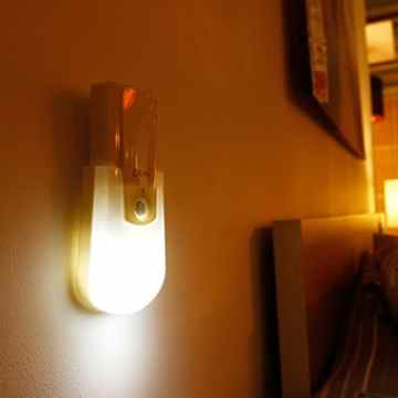 Deckey LED Nachtlicht mit Bewegungsmelder, Notfalllicht, Taschenlampe, Babyzimmerlicht, batteriebetriebend, kaltweiß(6500K), 3er LEDs, Kabellose Nachtleuchte -
