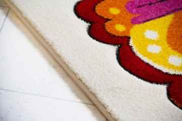 Kinder Teppich Spring – Little Carpet Kinderteppich – beige – Öko-Tex, Größe: 133×190 cm -