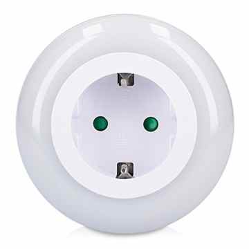 kwmobile LED Nachtlicht mit Zwischenstecker – Licht Farbe Weiß, Grün, Blau, Nachtlampe für Steckdose mit integriertem Dämmerungssensor, Steckdosenlampe mit Helligkeitssensor, perfekt für Kinder und Babys