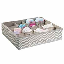 mDesign Baby Organizer – große Aufbewahrungsbox mit 16 Fächern für Socken, Lätzchen etc. – auch zur Spielzeug Aufbewahrung geeignet – taupe/natur