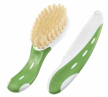 NUK 10256383 Babybürste aus 100% Naturhaar mit Kamm mit abgerundeten Spitzen, 1 Stück, grün -