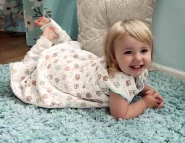 Schlummersack Ganzjahres Babyschlafsack mit Füssen 2.5 Tog – Eulen – erhältlich in 5 verschiedenen Grössen -