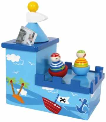 Spieluhr mit Spardose Olli & Bolli aus Holz, im kindgerechten Piratendesign, fördert die Freude an der Musik und schafft eine positive Sparquote, gesichert durch ein Schloss -