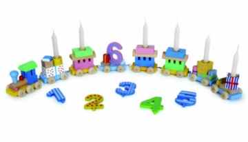 Toys pure – Geburtstagszug Lok mit 7 Anhängern -